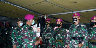 Danpasmar 1 Lepas Keberangkatan Personel Rotasi Kompi Komposit TNI AL Natuna 