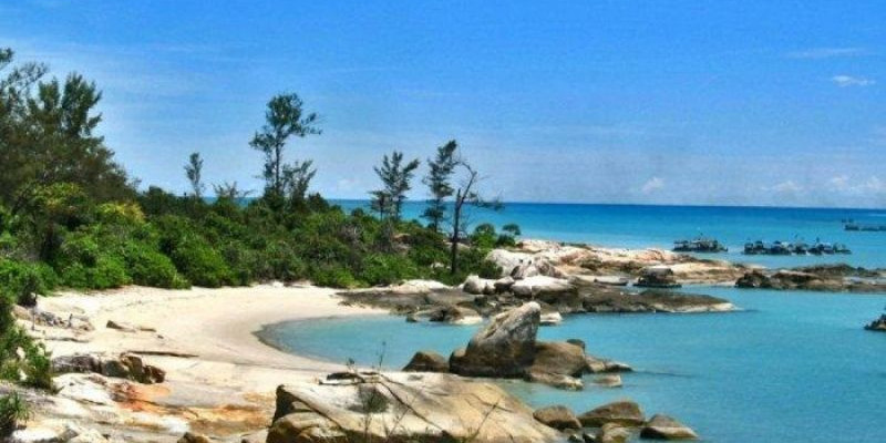 3 Pantai Indah di Pulau Bangka yang Menenangkan, Cocok untuk Usir Galau