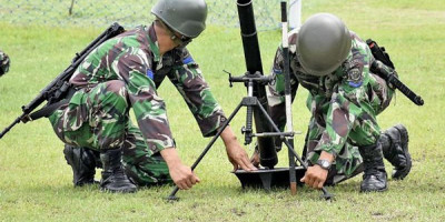 Pertajam Naluri Tempur, Prajurit Yonif 5 Brigif 2 Marinir Pasmar 2 Lakukan Pendalaman Materi Mortir 60mm