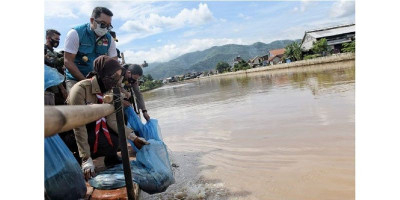 Kata Kang Emil, Kini Ikan Bisa Hidup di Sektor 6 Sungai Citarum