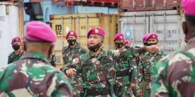 Danpasmar 1 Lepas Rotasi Kompi Komposit Marinir Tni Al Natuna