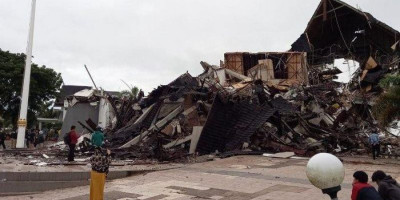 Akses ke Lokasi Terparah Gempa Majene Longsor, Warga Tertimbun Reruntuhan