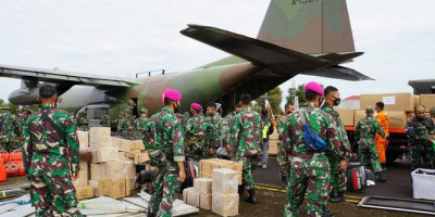 Marinir Tiba Di Banjarmasin Dalam Misi Penanggulangan Bencana Banjir