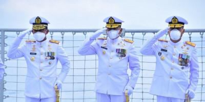 Danpasmar 3 Ikuti Peringatan Hari Dharma Samudera Diatas Kri Teluk Lada-521