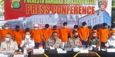 Polisi Bekuk 15 Tersangka Pemalsu Surat Tes Bebas Covid-19 di Bandara Soetta 