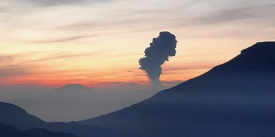 Cuaca Cerah, Gunung Merapi Muntahkan Awan Panas Selama 209 Detik