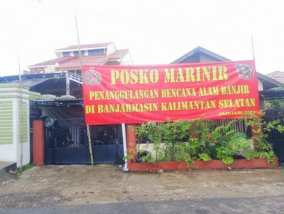 Marinir TNI AL Siapkan Posko Dapur Lapangan Peduli Banjir Kal-Sel