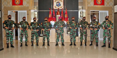 Danyonif 1 Mar Pasmar 2 Terima Taruna AAL Tingkat III Angkatan 67