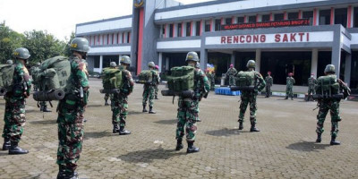 Taruna AAL Tingkat III Korps Marinir Praktek Pasukan Di Brigif 2 Mar Pasmar 2