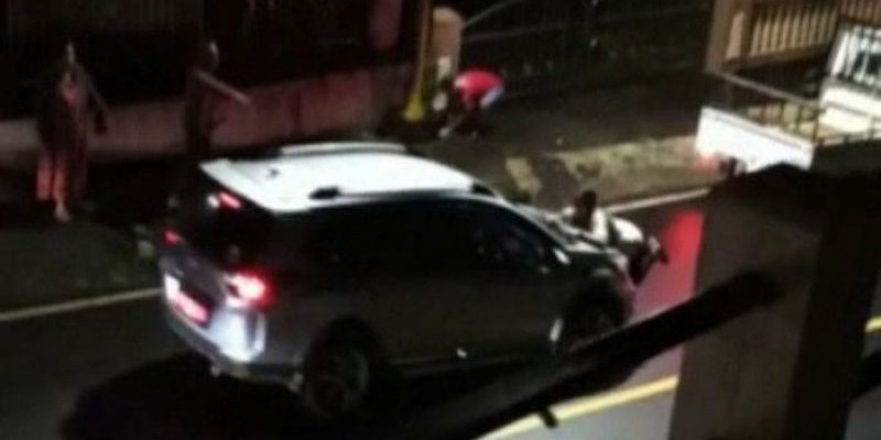 Viral Diduga Wakil Ketua DPRD Seret Istri Pakai Mobil, Polisi Langsung Turun Tangan