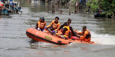Terbawa Arus Ciliwung, Haikal Menghilang  