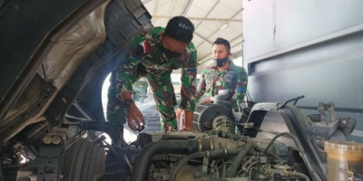 Prajurit Kompi Komposit Marinir Natuna Laksanakan Harwat Material 