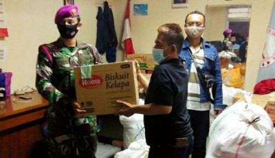 Tanggap Bencana, Yontaifib 1 Marinir Beri Bantuan Korban Banjir Longsor