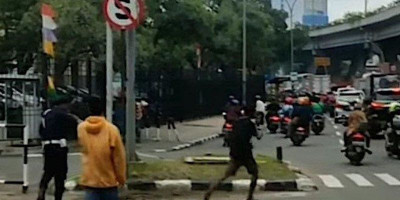 Koboi Mabuk Todong Senjata di Cengkareng, Tapi Udah Ditahan Kok 