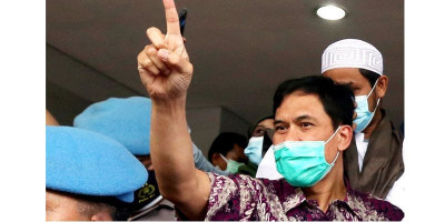 Densus 88 Dalami Peran Munarman FPI di Jaringan Teroris
