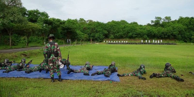 Asah Naluri Tempur Prajurit Yonzeni 2 Mar Pasmar 2 Latihan Menembak Laras Panjang
