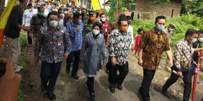 Menteri Risma: SMSI Membangun Peradaban