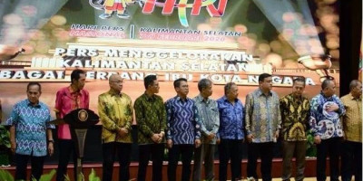 9 Wartawan Raih PCNO, Gubernur Kalsel Terima Anugerah Pena Mas