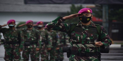 Korps Marinir TNI AL Selesaikan Tugas Kemanusian Evakuasi Korban Banjir Dan Gempa