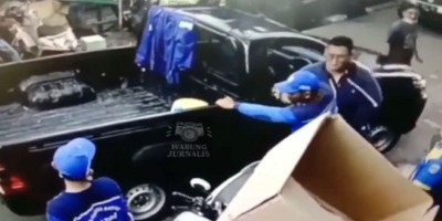 Pengendara Pukul Petugas SDA Sedang Tangani Banjir, Sekarang Sudah Damai 