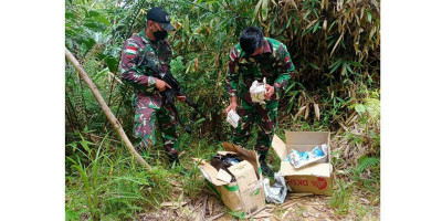 Satgas Yonif 642 Amankan Dus Berisi Obat-obatan Ilegal Asal Malaysia