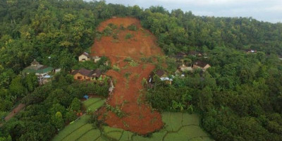 16 Warga Nganjuk dalam Pencarian Pascalongsor di Nganjuk