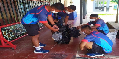 Prajurit Kompi Markas Yonmarhanlan VII laksanakan harwat Mopel