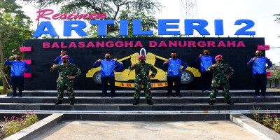 Danmenart 2 Mar Pasmar 2 Beri Pembekalan Atlet Muay Thai Sebelum Berlaga di Banyuwangi