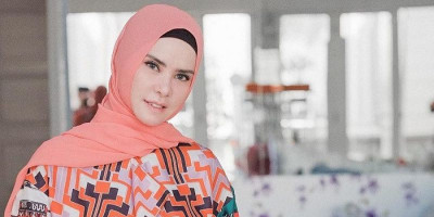 Vicky Prasetyo Batal Nikah, Angel Lelga: Mau Saja Dibodohi Skenario