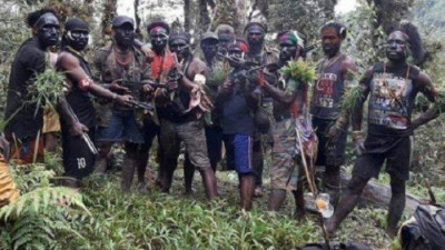 Dua Polisi di Ambon Jual Senjata ke KKB, Alasan Kekurangan Uang
