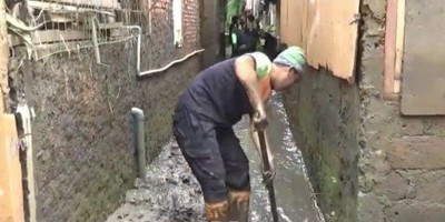 Banjir Lagi, Warga Cipinang Melayu Kehilangan Harta Benda