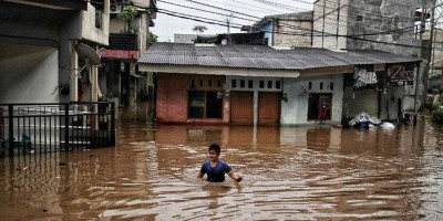 Riza Patria Klaim Penanganan Banjir di Jakarta Lebih Baik dari Daerah Lain