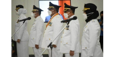 Lantik Kepala Daerah, Kang Emil: Layani Masyarakat dengan Ikhlas   