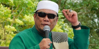 Ustaz Yahya Waloni Sarankan Jokowi Ajak Masyarakat Lepas Masker dan Tak Percaya WHO