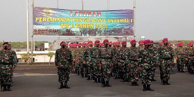 Prajurit Yonmarhanlan I Ikuti Upacara Pembukaan Latihan Pertahanan Pangkalan 