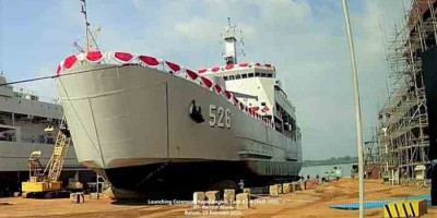 KRI Teluk Weda-526 Produksi dalam Negeri Resmi Diluncurkan Kemhan
