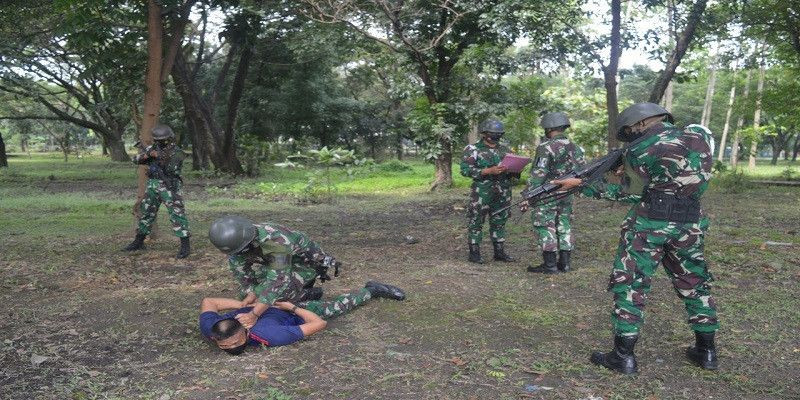 Pengurusan Tawanan Perang Oleh Polisi Militer 2 Marinir Pasmar 2