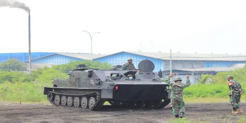 Prajurit Yonranratfib 2 Mar Pasmar 2 Asah Keterampilan Mengemudi Ranpur Aspek Darat