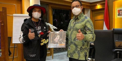 Anies Baswedan Perbolehkan Skateboarders Bermain di Trotoar, Ini Syaratnya