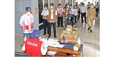 Tinjau STPI, Doni Monardo Ingatkan Konsistensi Protokol Kesehatan