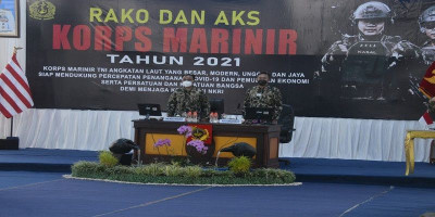 Di Pantai Baruna Malang,  Marinir Rapat Komando dan Apel Komandan Satuan