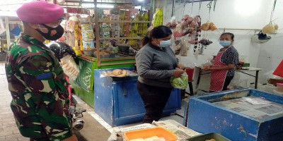 Prajurit Menart 2 Marinir Pasmar 2 Laksanakan Operasi Yustisi di Surabaya