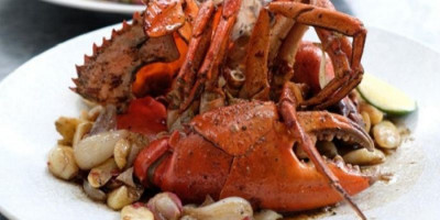 Nikmati Kelezatan Garlic Butter Crab di BAE Senayan City