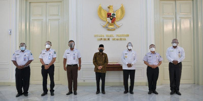 Gubernur Papua Barat Temui Wapres Bahas Percepatan Pembangunan