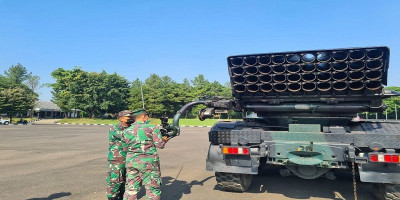 Prajurit Bajra Ghosa Gelar Drill Pelayanan Roket Dinas Baterai (Prdb) 