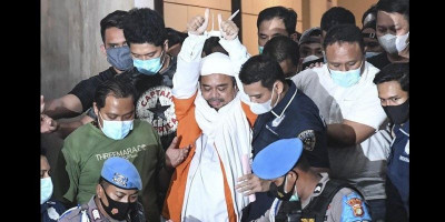 Punya Banyak Simpatisan, Permohonan Habib Rizieq Ditolak Hakim