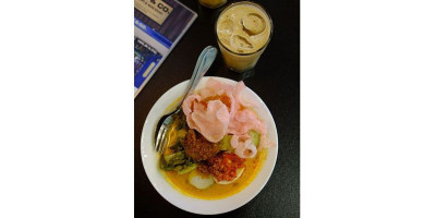Lontong Sayur Medan Buat Lidah Terus Bergoyang