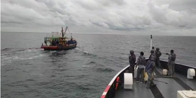 Bakamla RI Tangkap Dua Kapal Pencuri Ikan Asal Malaysia di Perairan Selat Malaka