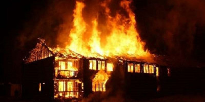 Kontrakan 5 Pintu Terbakar di Matraman, 10 Orang yang Terjebak Ditemukan Tewas