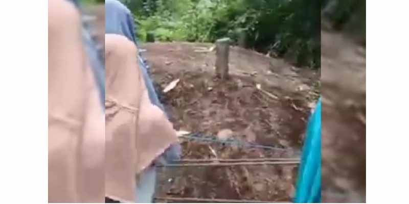 Viral Tanah Kuburan Terangkat Misterius di Padang Pariaman